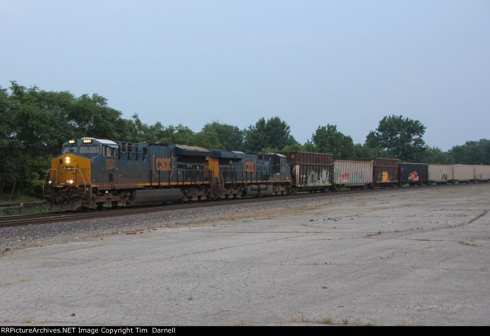 CSX 3331 on M634